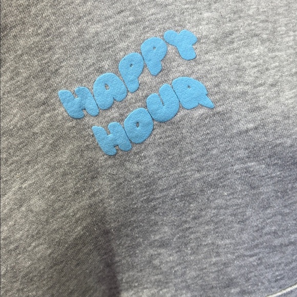PrettyLittleThing Oversized, happy hour logo front/back gray marl sweatshirt - Picture 3 of 12